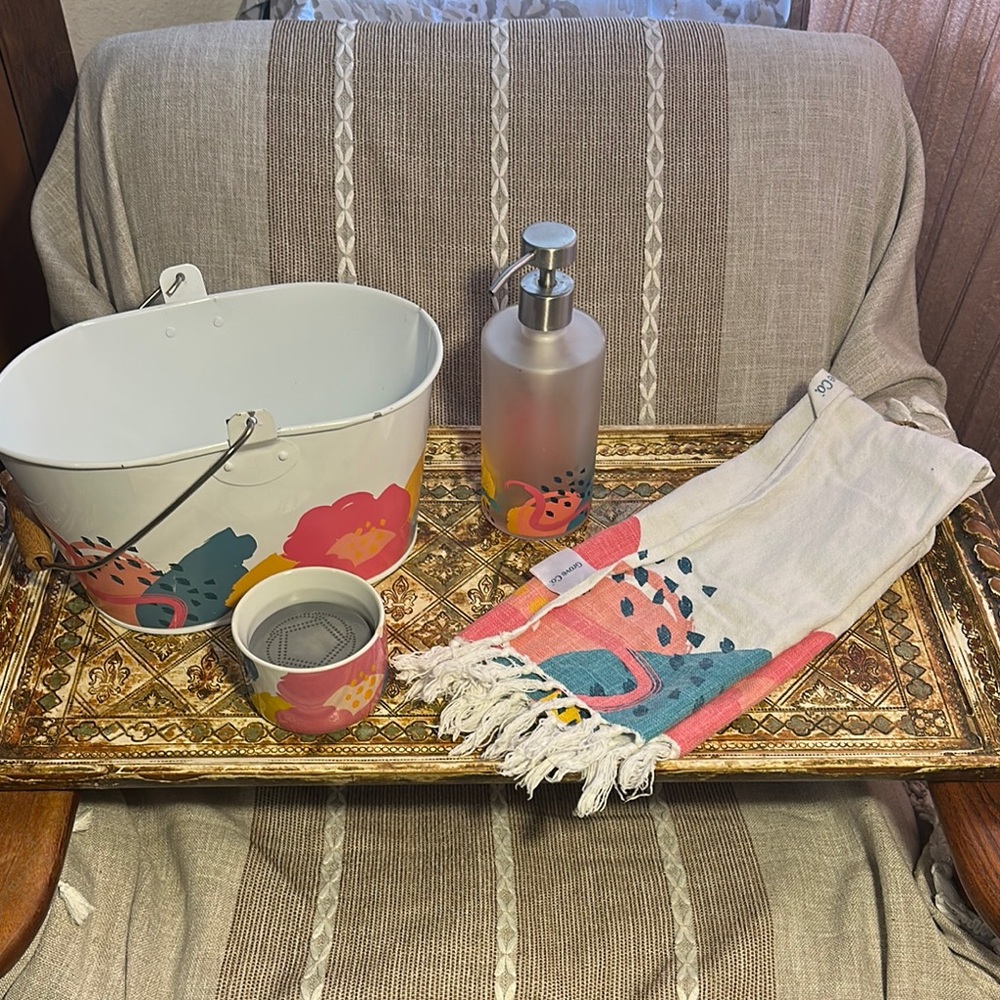 Floral Bath Accessory Set